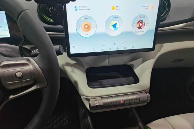 Used BYD Dolphin 2021 405 km Free Version Audio And AC Panel