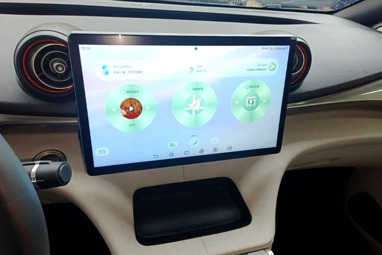 Used BYD Dolphin 2021 405 km Fashion Edition Audio And AC Panel