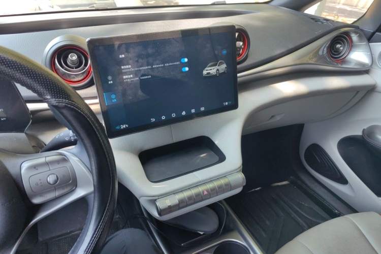Used BYD Dolphin 2021 405 km Free Version Audio And AC Panel