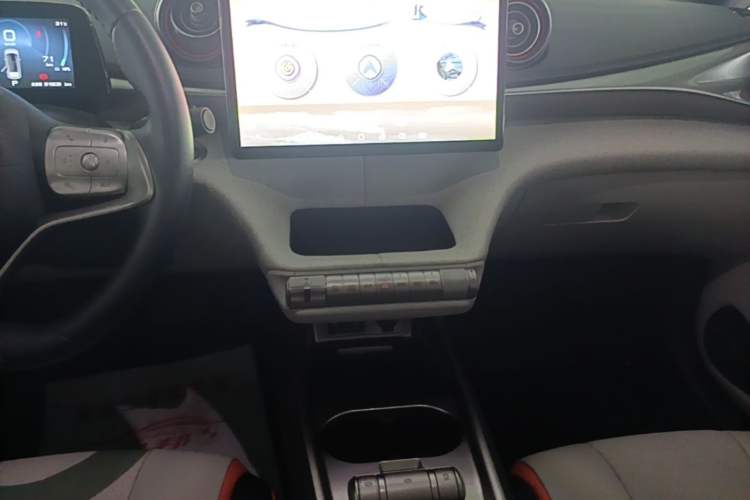 Used BYD Dolphin 2021 405 km Fashion Edition Audio And AC Panel