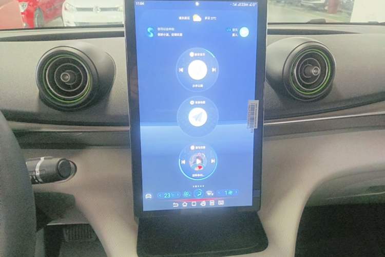 Used BYD Dolphin 2021 405 km Fashion Edition Audio And AC Panel