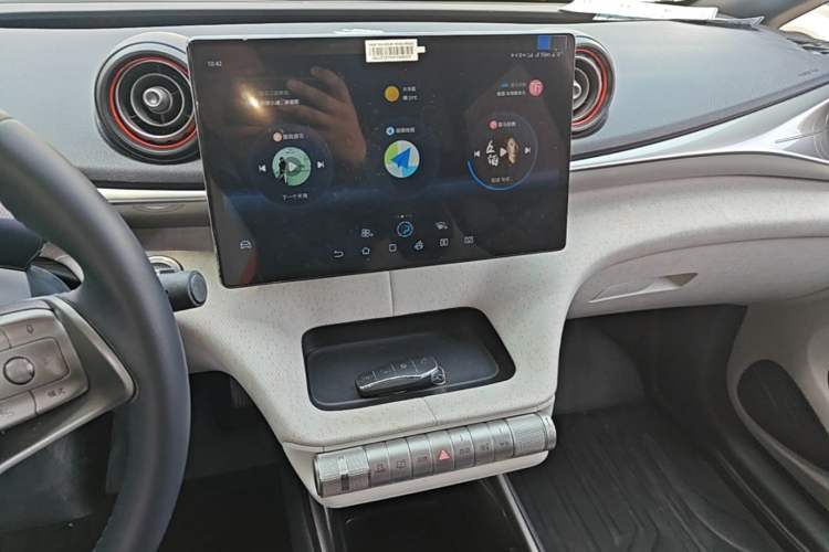 Used BYD Dolphin 2021 405 km Fashion Edition Audio And AC Panel