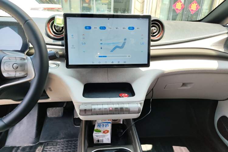Used BYD Dolphin 2021 405 km Free Version Audio And AC Panel