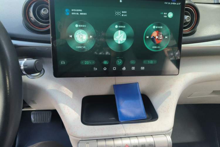 Used BYD Dolphin 2021 405 km Free Version Audio And AC Panel