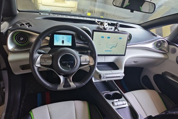 Used BYD Dolphin 2021 405 km Free Version Center Console