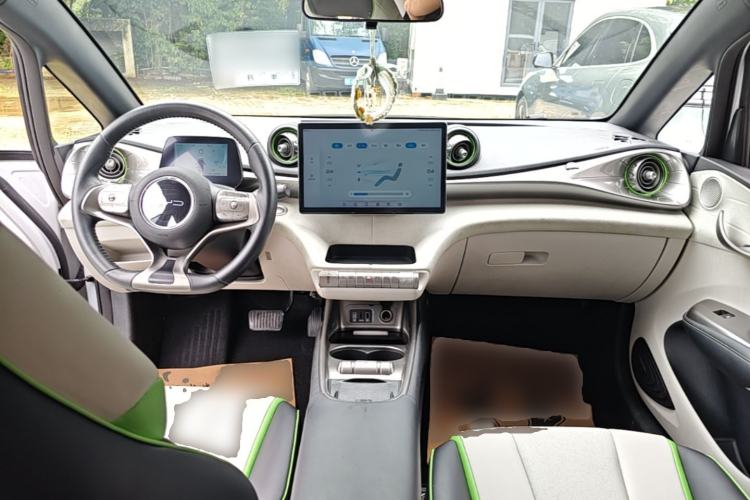 Used BYD Dolphin 2021 405 km Fashion Edition Center Console