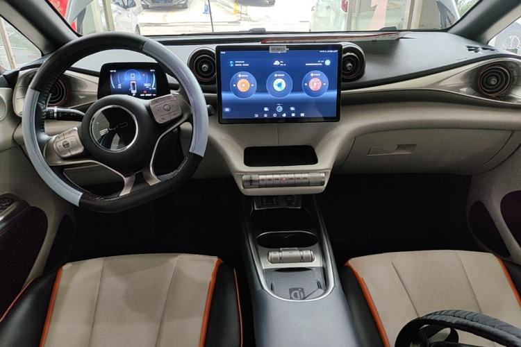 Used BYD Dolphin 2021 405 km Fashion Edition Center Console