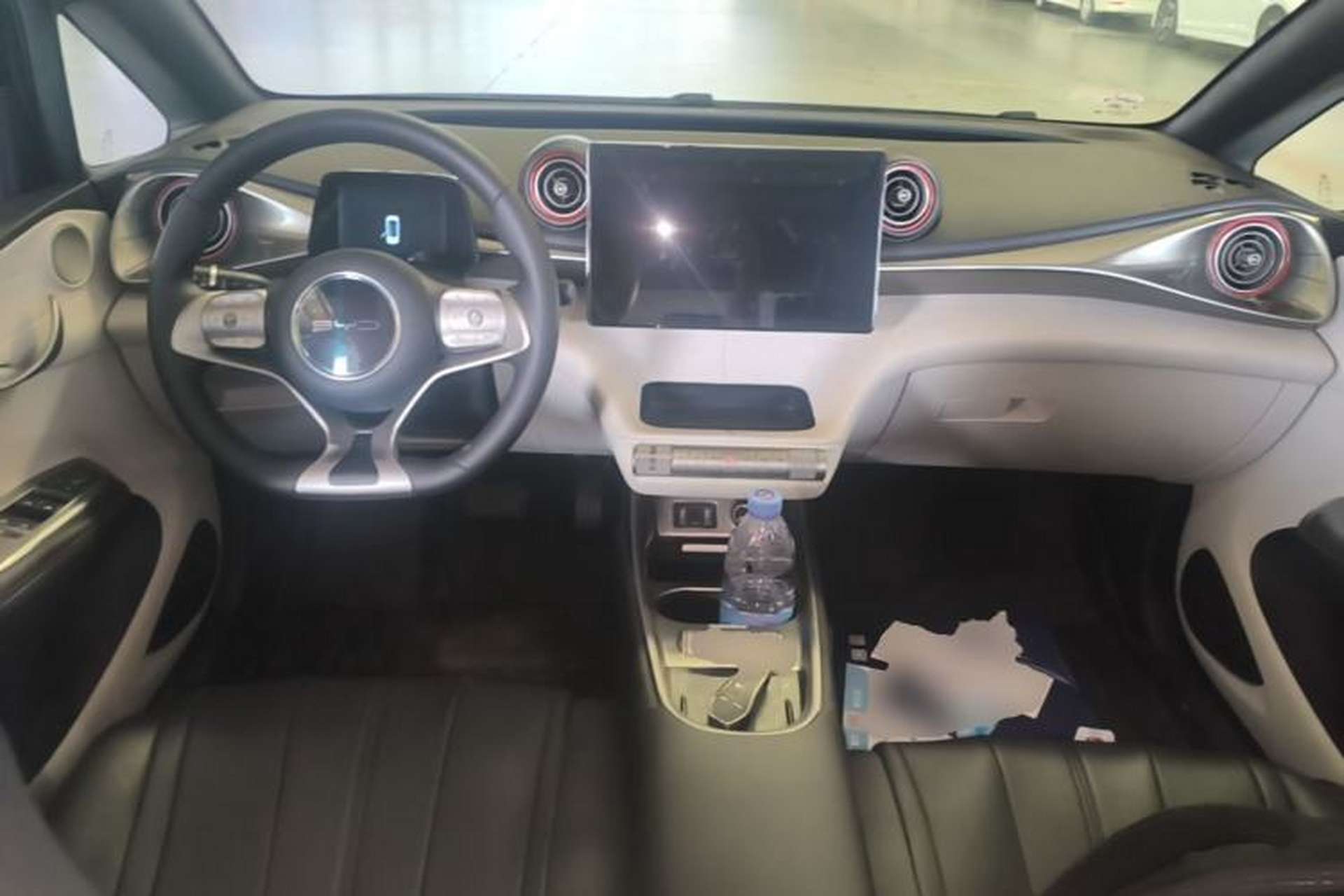 Used BYD Dolphin 2021 405 km Fashion Edition Center Console