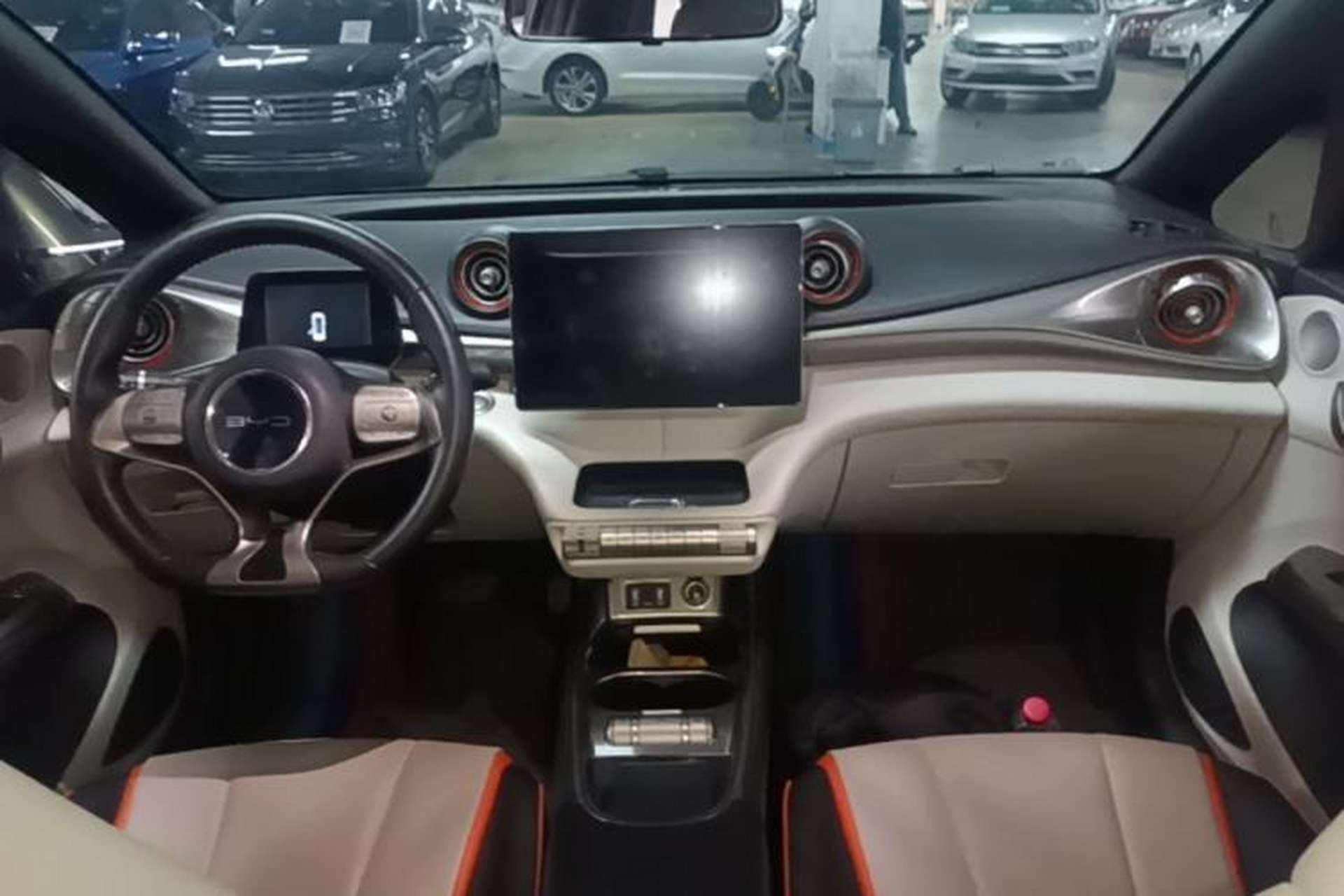 Used BYD Dolphin 2021 405 km Fashion Edition Center Console