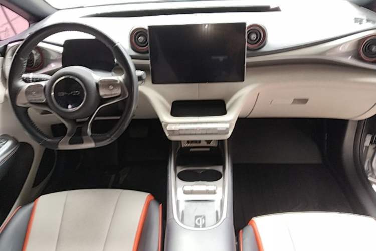 Used BYD Dolphin 2021 405 km Fashion Edition Center Console