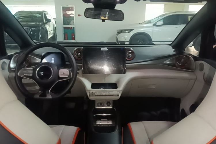 Used BYD Dolphin 2021 405 km Fashion Edition Center Console