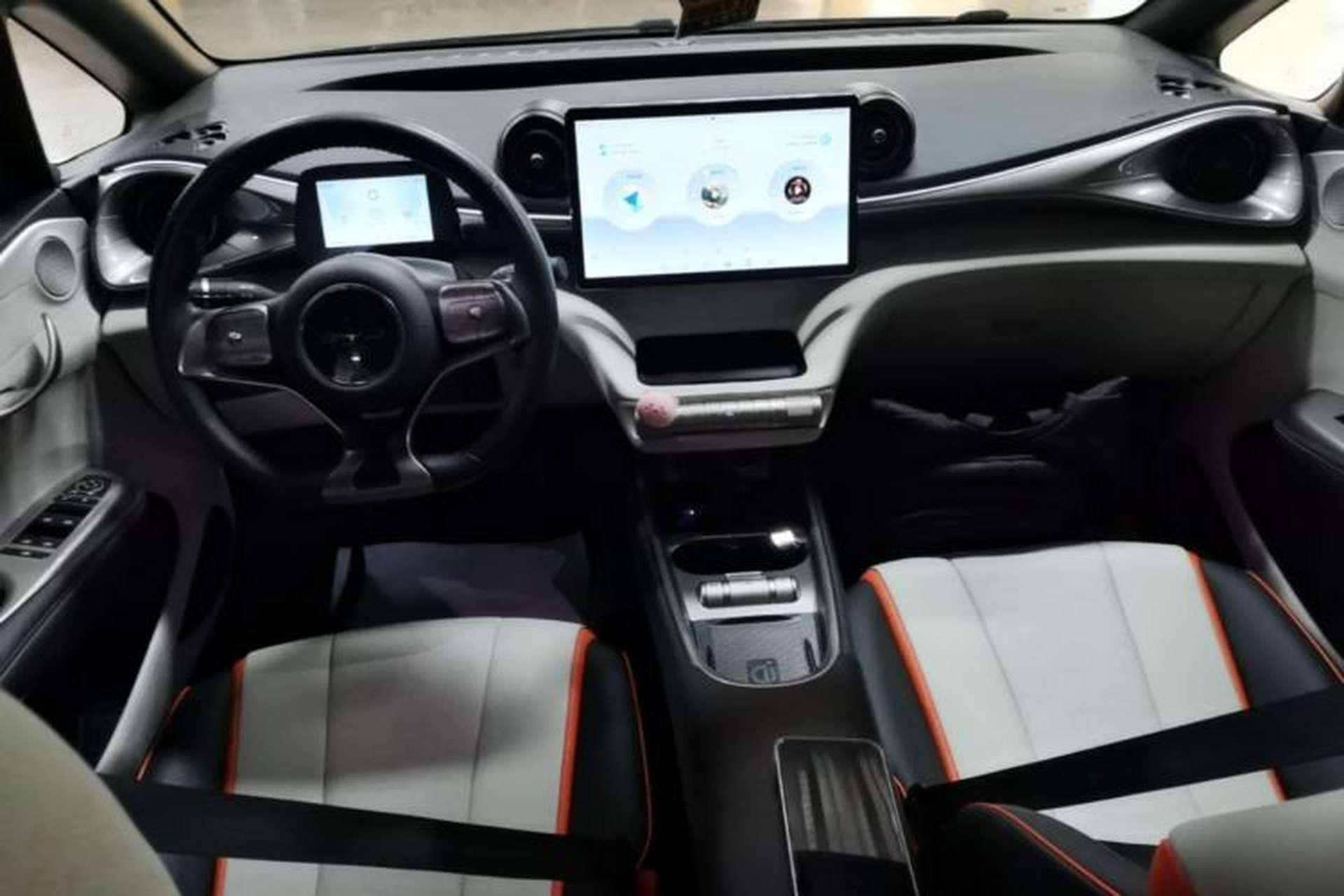 Used BYD Dolphin 2021 405 km Fashion Edition Center Console