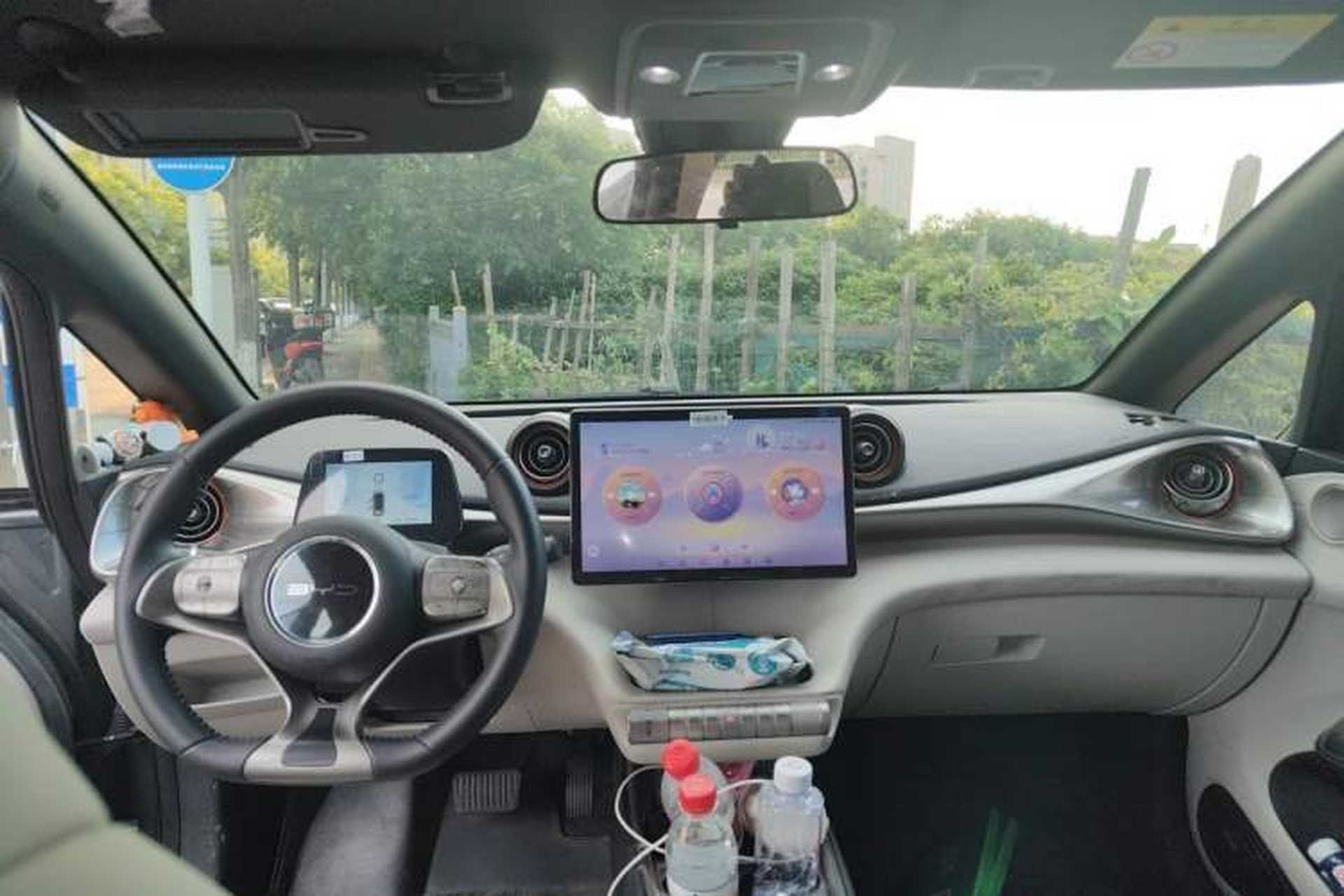 Used BYD Dolphin 2021 405 km Fashion Edition Center Console
