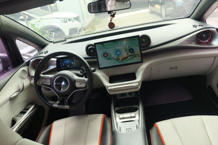 Used BYD Dolphin 2021 405 km Fashion Edition Center Console