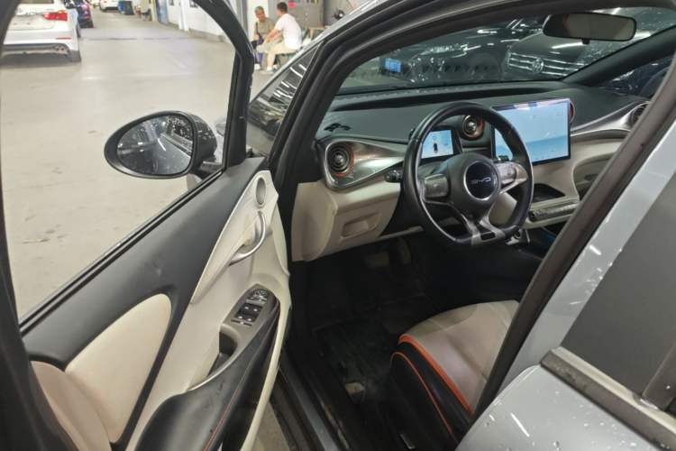 Used BYD Dolphin 2021 405 km Fashion Edition Driver Seat