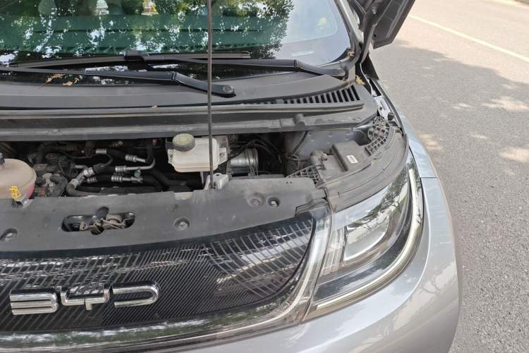 Used BYD Dolphin 2021 405 km Fashion Edition Engine Bay Left