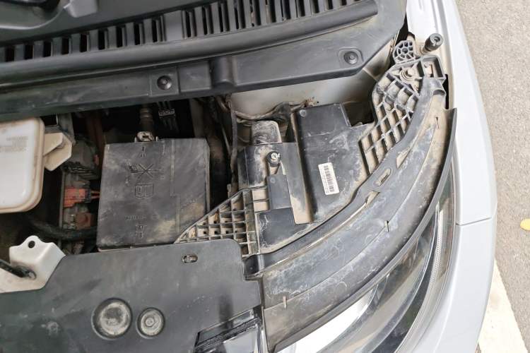 Used BYD Dolphin 2021 405 km Fashion Edition Engine Bay Left