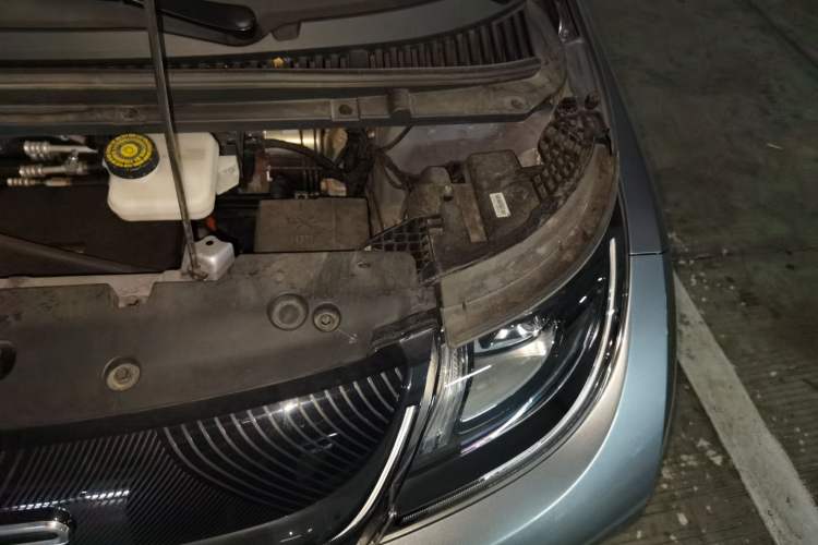 Used BYD Dolphin 2021 405 km Fashion Edition Engine Bay Left