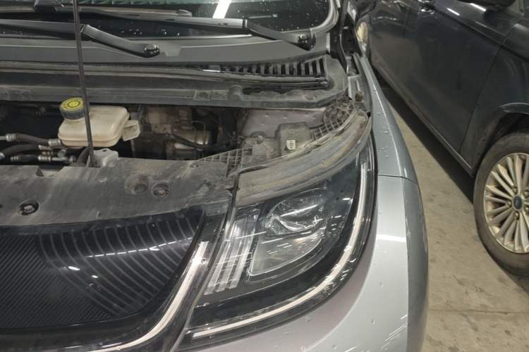 Used BYD Dolphin 2021 405 km Fashion Edition Engine Bay Left