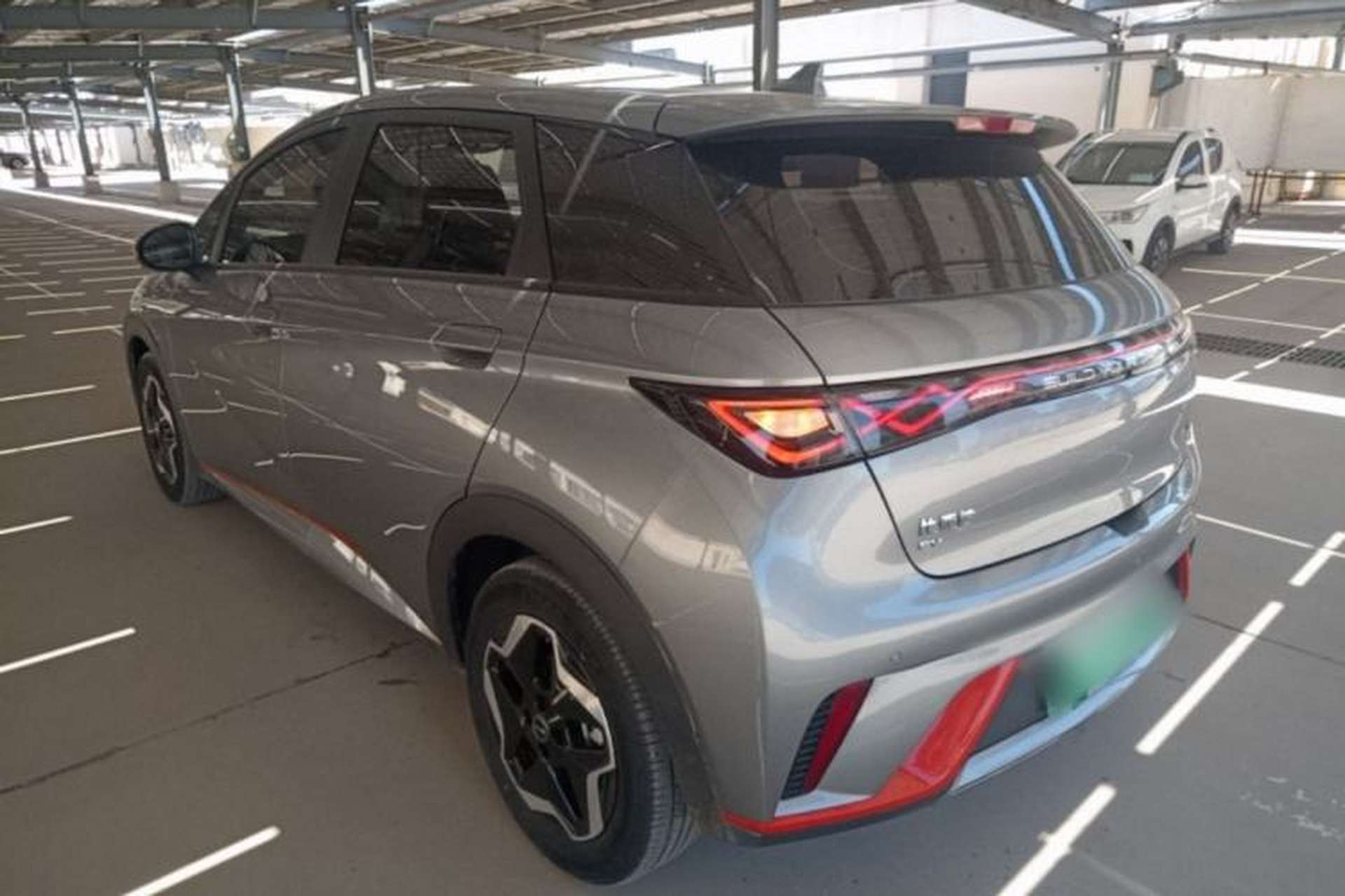 Used BYD Dolphin 2021 405 km Fashion Edition Exterior 2