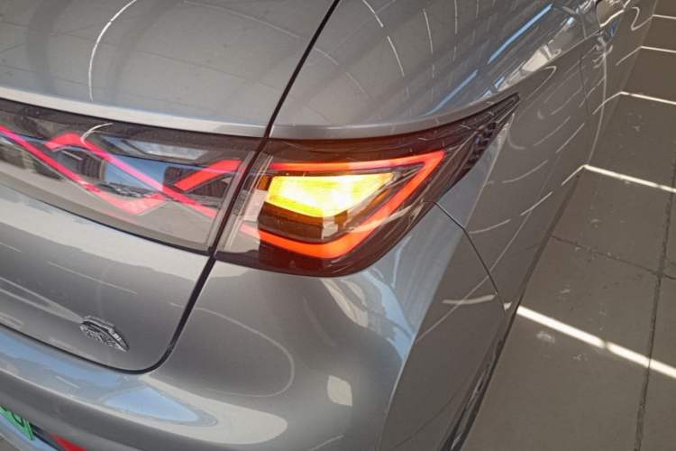 Used BYD Dolphin 2021 405 km Fashion Edition Exterior 3