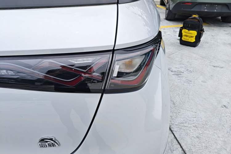 Used BYD Dolphin 2021 405 km Fashion Edition Exterior 3