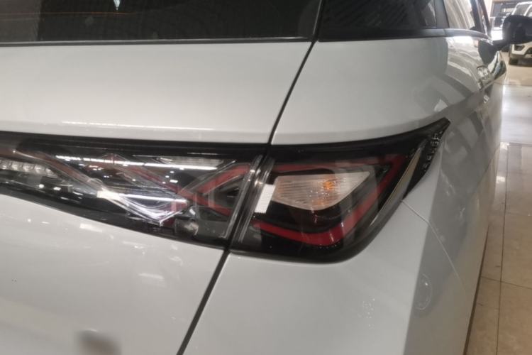 Used BYD Dolphin 2021 405 km Fashion Edition Exterior 3