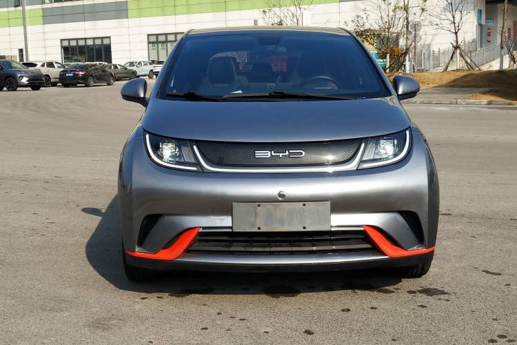 Used BYD Dolphin 2021 405 km Fashion Edition Exterior 3