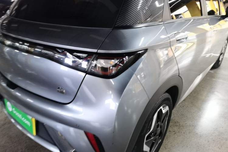 Used BYD Dolphin 2021 405 km Fashion Edition Exterior 3