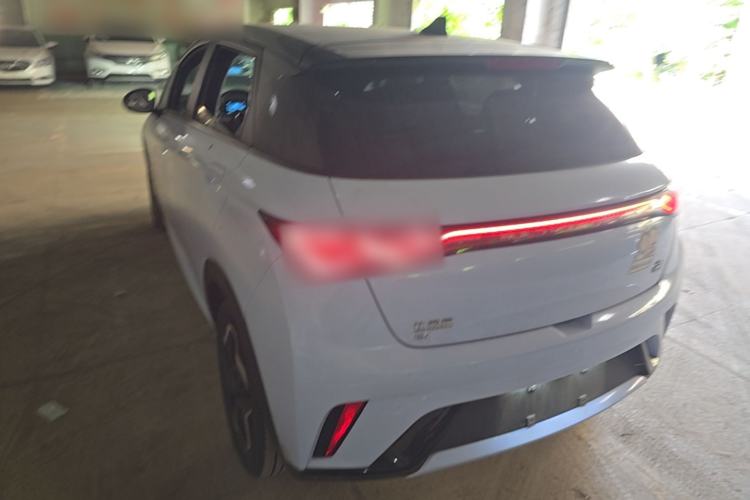 Used BYD Dolphin 2021 405 km Fashion Edition Exterior 3