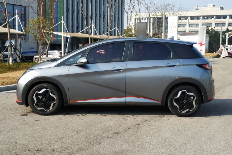 Used BYD Dolphin 2021 405 km Fashion Edition Exterior 6