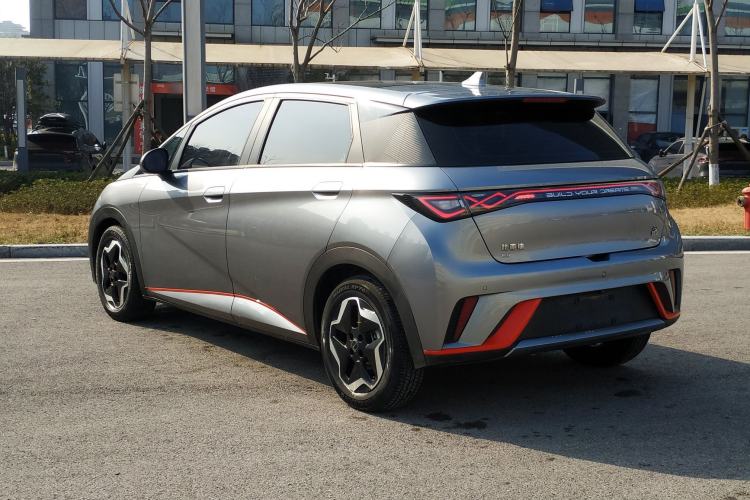 Used BYD Dolphin 2021 405 km Fashion Edition Exterior 7