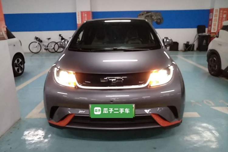 Used BYD Dolphin 2021 405 km Fashion Edition Front