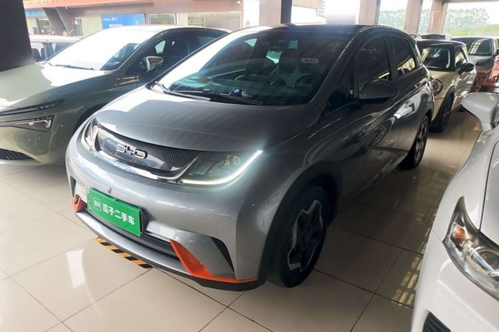Used BYD Dolphin 2021 405 km Fashion Edition Front Left 45 Deg