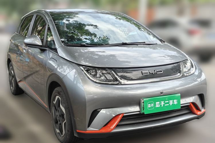 Used BYD Dolphin 2021 405 km Fashion Edition Front Right 45 Deg