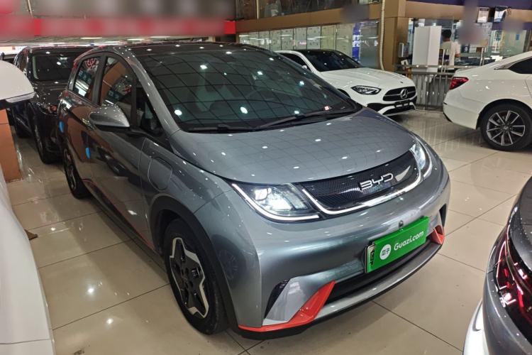 Used BYD Dolphin 2021 405 km Fashion Edition Front Right 45 Deg