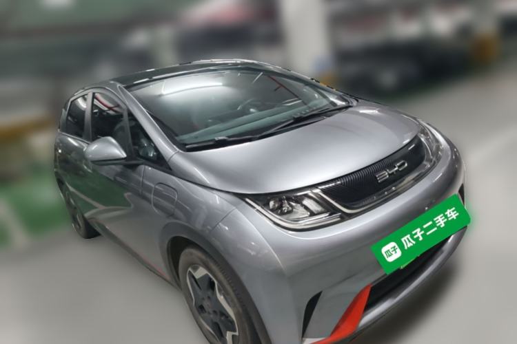Used BYD Dolphin 2021 405 km Fashion Edition Front Right 45 Deg