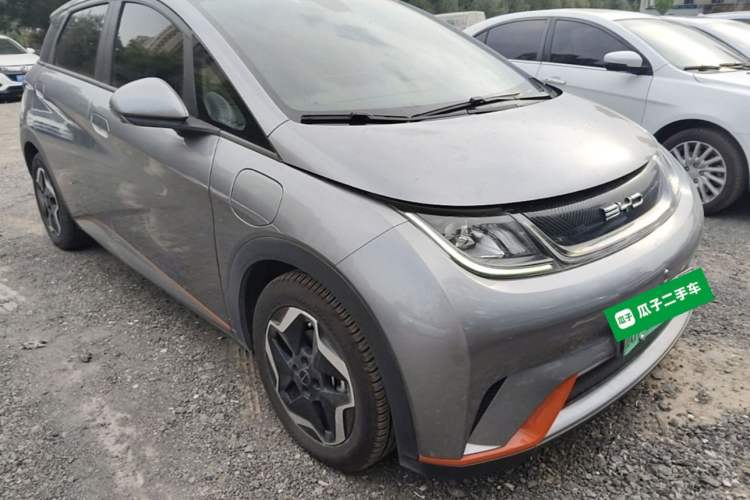 Used BYD Dolphin 2021 405 km Fashion Edition Front Right 45 Deg