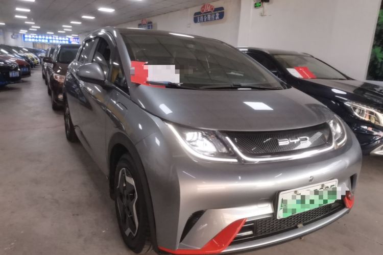 Used BYD Dolphin 2021 405 km Fashion Edition Front Right 45 Deg