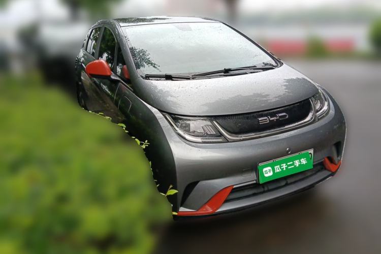 Used BYD Dolphin 2021 405 km Fashion Edition Front Right 45 Deg