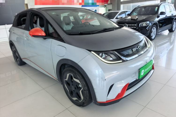 Used BYD Dolphin 2021 405 km Fashion Edition Front Right 45 Deg