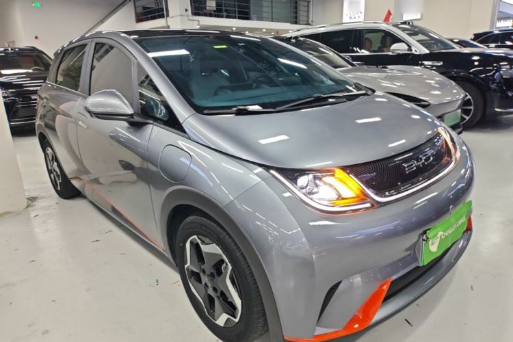 Used BYD Dolphin 2021 405 km Fashion Edition Front Right 45 Deg
