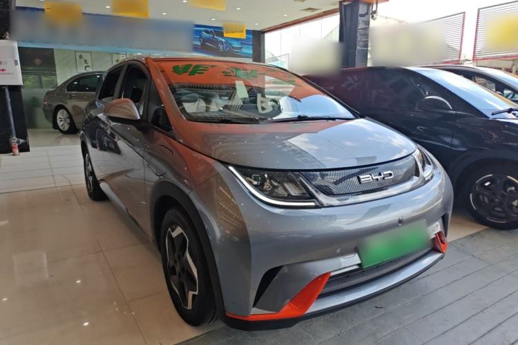 Used BYD Dolphin 2021 405 km Fashion Edition Front Right 45 Deg