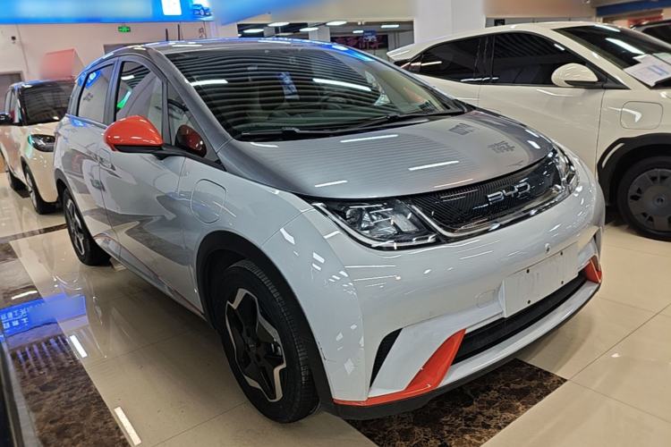 Used BYD Dolphin 2021 405 km Free Version Front Right 45 Deg