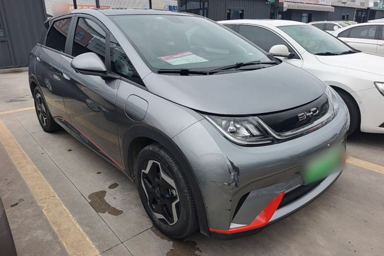 Used BYD Dolphin 2021 405 km Fashion Edition Front Right 45 Deg