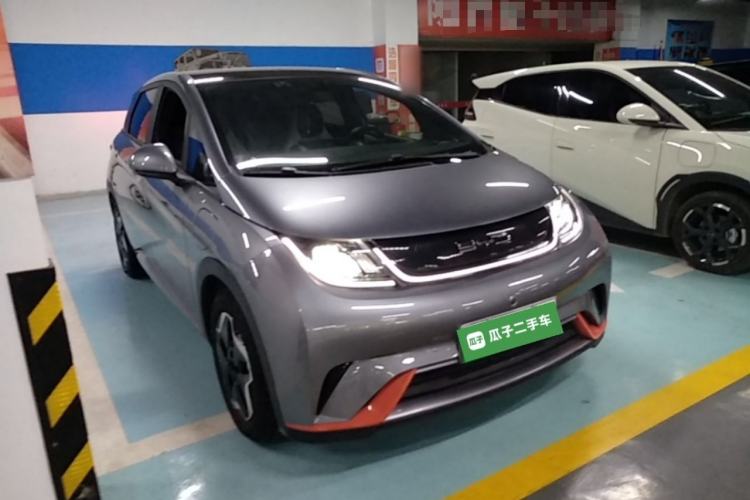 Used BYD Dolphin 2021 405 km Fashion Edition Front Right 45 Deg