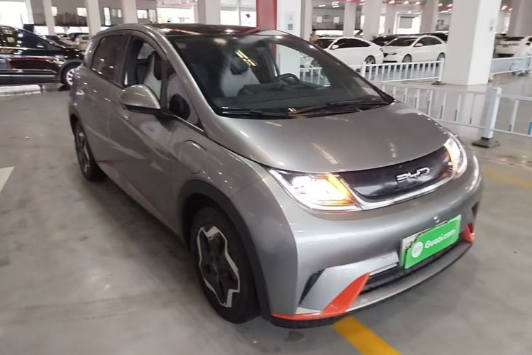 Used BYD Dolphin 2021 405 km Fashion Edition Front Right 45 Deg
