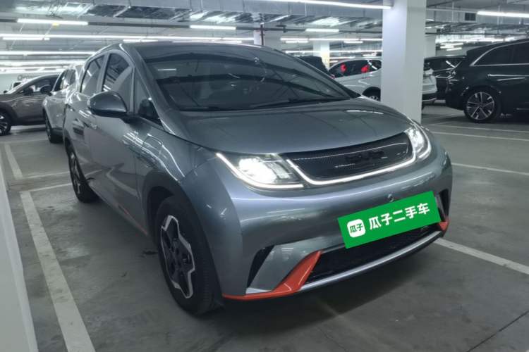 Used BYD Dolphin 2021 405 km Fashion Edition Front Right 45 Deg