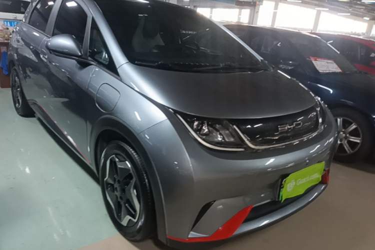 Used BYD Dolphin 2021 405 km Fashion Edition Front Right 45 Deg