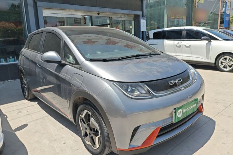 Used BYD Dolphin 2021 405 km Fashion Edition Front Right 45 Deg